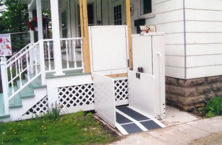 Vertical Platform Lift (ground level)